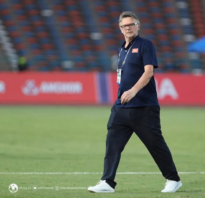 Thue HLV danh tieng va ton tien, lieu co gianh ve du World Cup?