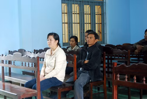 Bà Sắc bất bình với phần phán quyết của tòa.