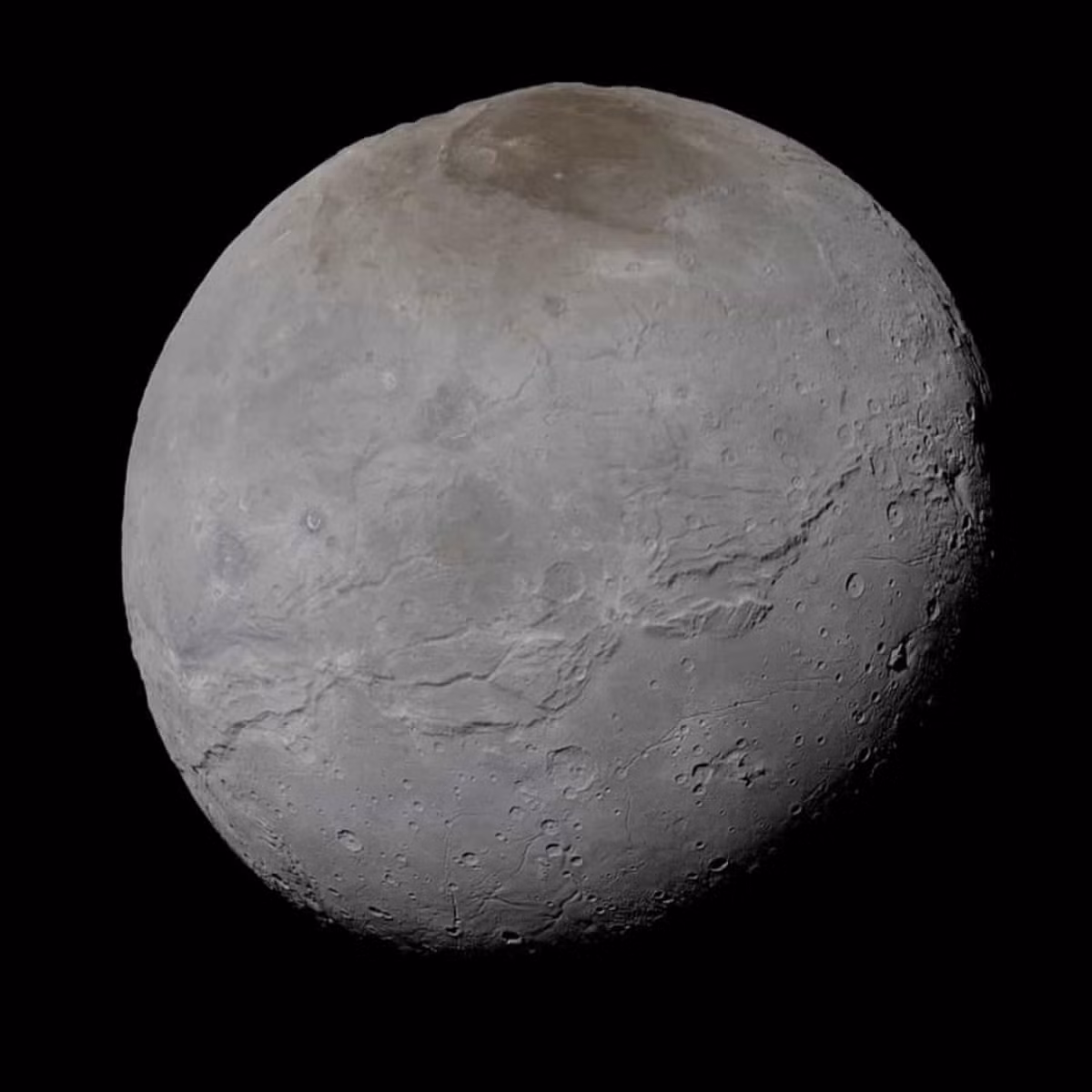 Charon là mặt trăng lớn nhất của hành tinh lùn Sao Diêm Vương. Trên thực tế, Charon mới là mặt trăng lớn nhất so với hành tinh mẹ trong hệ mặt trời. Nhưng do Sao Diêm Vương là hành tinh lùn, Mặt Trăng của chúng ta vẫn được xem như vệ tinh tự nhiên lớn nhất.