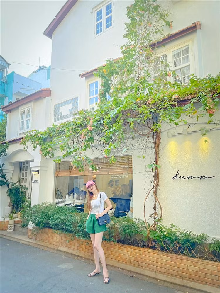 Diễm Hương "thả thính" ngọt ngào: "Cậu ơi, trà sữa tôi mời. Nhưng cậu phải nhớ cả đời thương tôi".