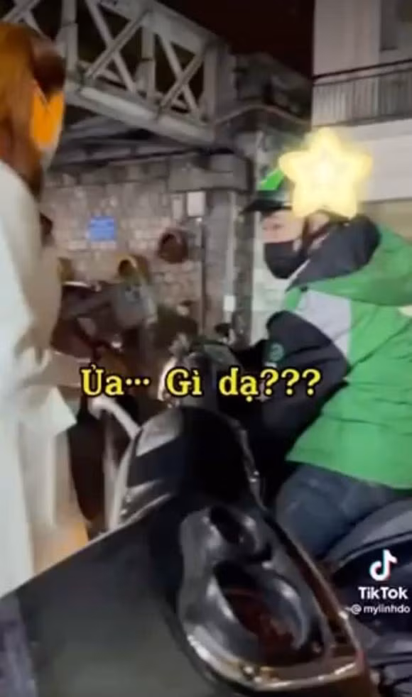 Do My Linh manh dan cong khai ban trai dua don... danh tinh moi bat ngua-Hinh-5