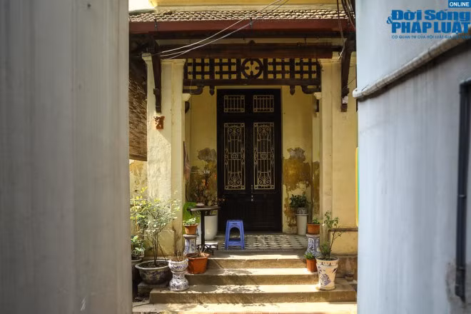 Hiện trạng những biệt thự Pháp cổ trứ danh trong lòng thủ đô Hà Nội - Hình 13 Hien trang nhung biet thu Phap co tru danh trong long thu do Ha Noi-Hinh-13