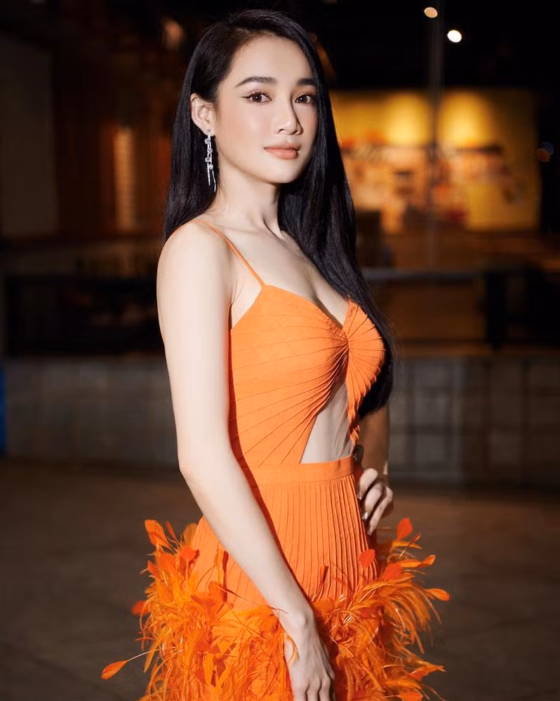 Những hình ảnh gần đây do Nhã Phương chia sẻ.