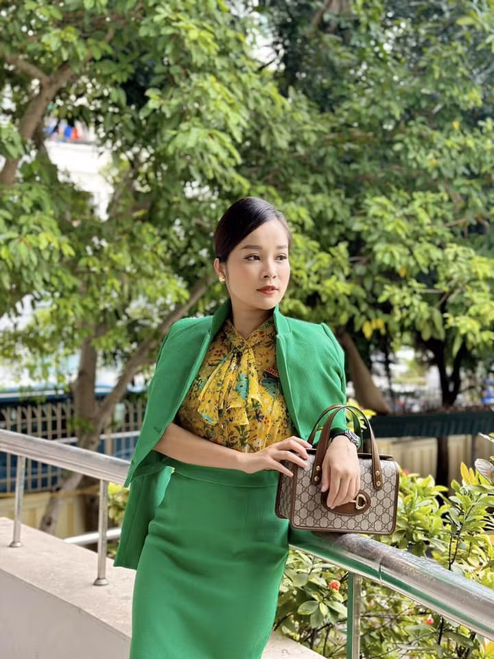 "Khuôn mặt đẹp ở khắp mọi nơi, nhưng tâm hồn đẹp thì thật khó thấy", Minh Hương 'Vàng Anh' chia sẻ.