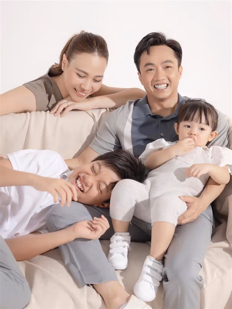 Tổ ấm đẹp như mơ của Cường Đô La - Đàm Thu Trang.