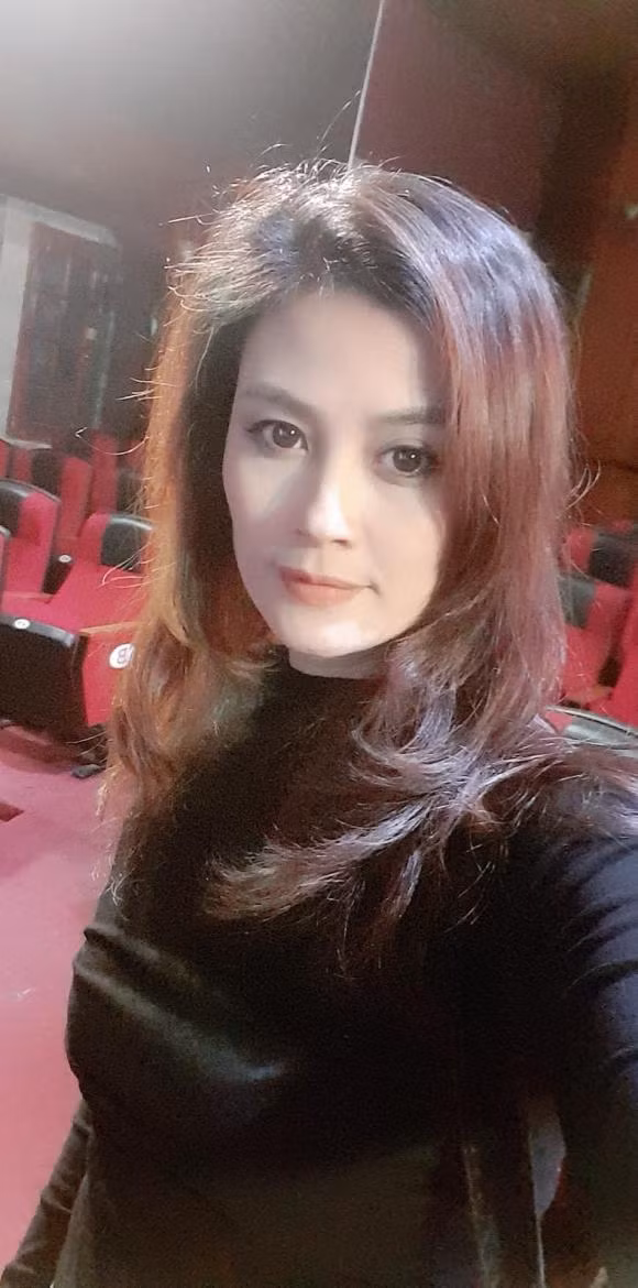 Dien vien Hoa Thuy 