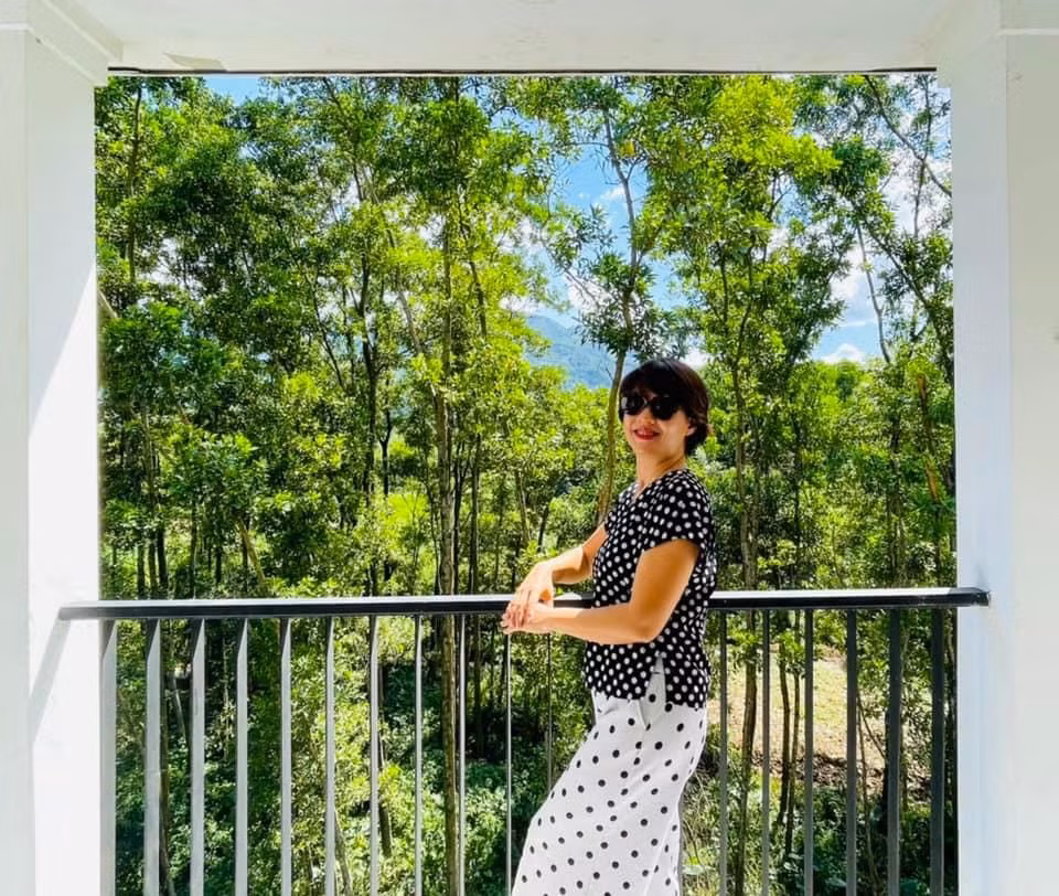Thiệu Ánh Dương phát tướng, NSND Hồng Vân thon gọn không ngờ - Hình 8 Thieu Anh Duong phat tuong, NSND Hong Van thon gon khong ngo-Hinh-8
