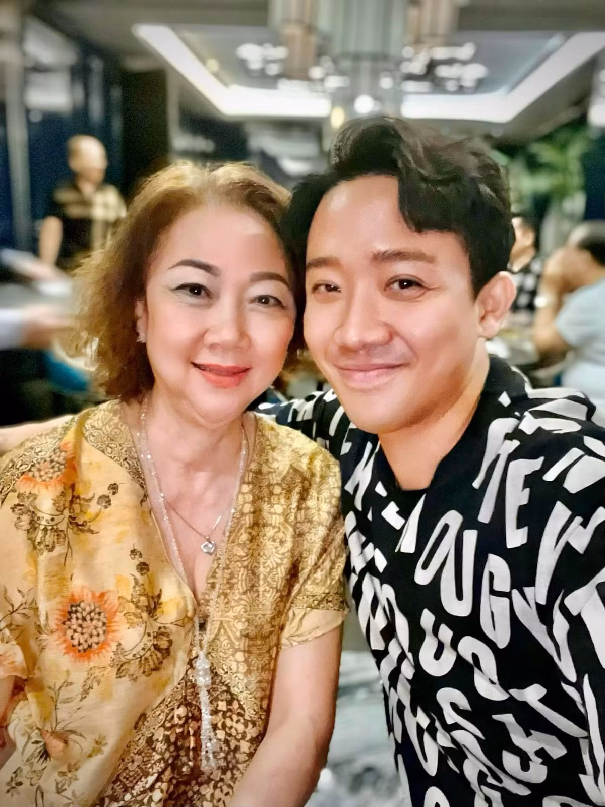 BTV Hoai Anh xinh dep di su kien, Jennifer Pham rang ngoi nghi duong-Hinh-3