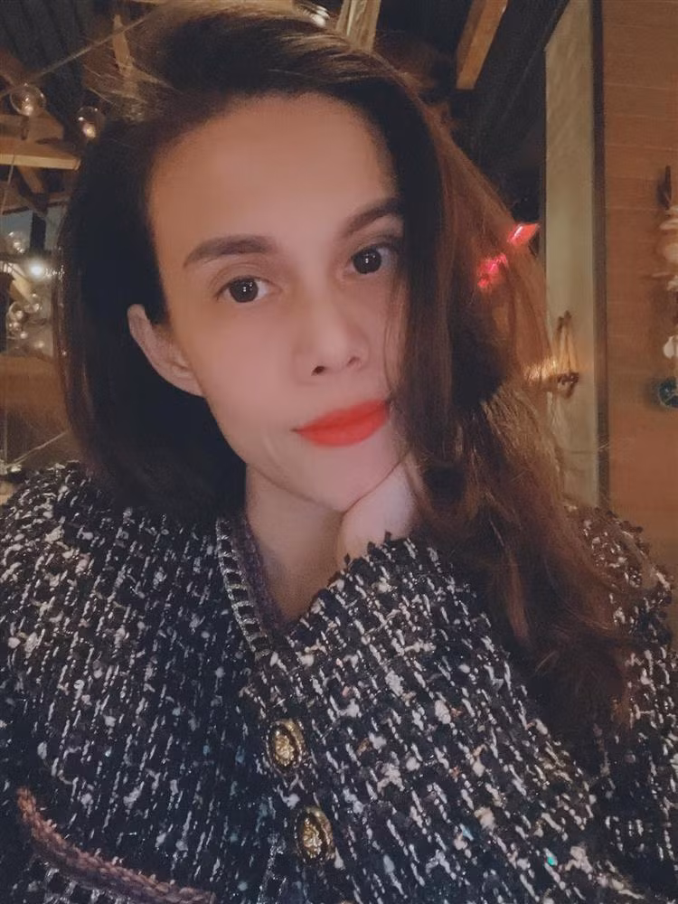 Em gai Thanh Thao doi no gat, chi dich danh ke quyt tien