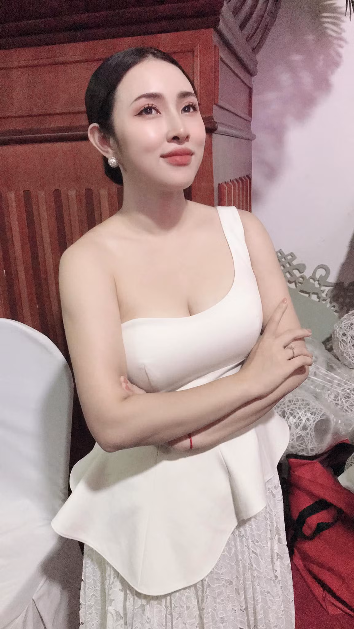 Đan Trường tình cảm bên Cẩm Ly, Vân Dung khoe eo thon tuổi 46 - Hình 6 Dan Truong tinh cam ben Cam Ly, Van Dung khoe eo thon tuoi 46-Hinh-6