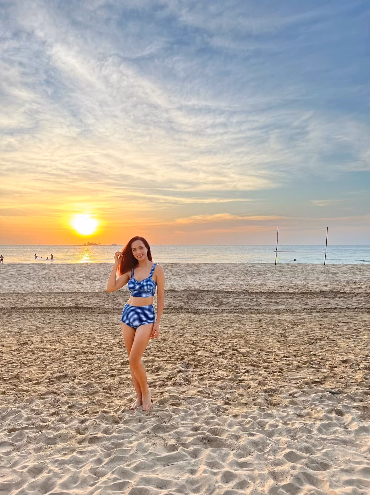 Sao Việt hôm nay 3/1: Thúy Hạnh đăng ảnh bikini ở biển.