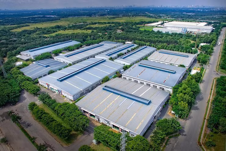 Theo Bộ Kế Hoạch và Đầu Tư, 12 quốc gia và vùng lãnh thổ nhận đầu tư của Việt Nam, trong đó Lào là nước dẫn đầu với 64,3 triệu USD, chiếm 30,4% tổng vốn đăng ký; Hoa Kỳ 34,5 triệu USD, chiếm 16,3%.
