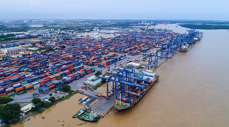 Theo Bộ Công Thương, Mỹ là đối tác thương mại lớn thứ 2 của Việt Nam. Năm 2021, lần đầu thương mại song phương Việt - Mỹ cán mốc 100 tỉ USD.