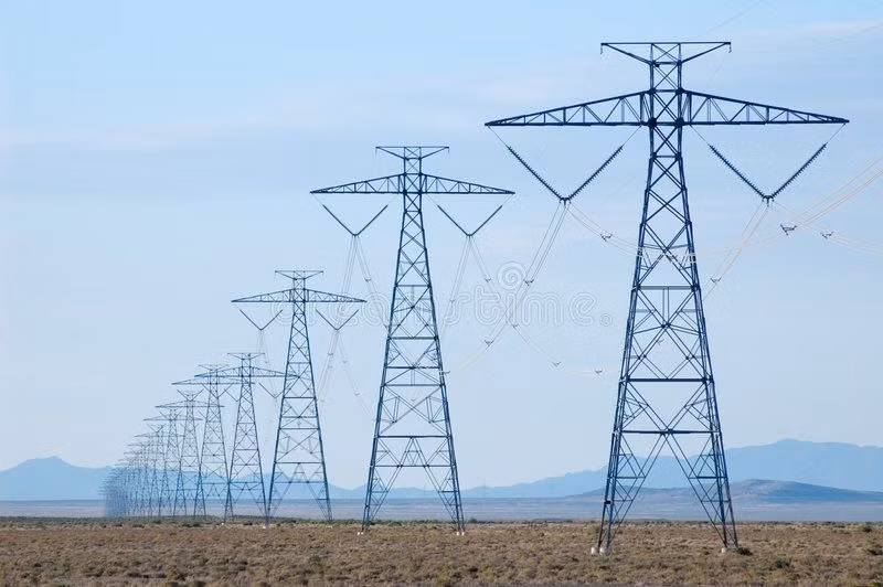 Dù Edison nỗ lực ngăn cản, tuy nhiên, chỉ vài năm sau, dòng điện xoay chiều đã nắm phần thắng. Và ngày nay, điện xoay chiều đã chứng tỏ được sự ưu việt, được ứng dụng trong mọi lĩnh vực của đời sống con người.