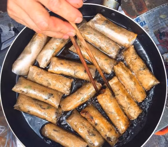 Khi ran nem cho vai lat gung, mon an gion ngon, la mieng-Hinh-4