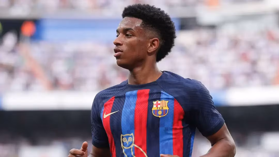 Haaland, Saliba va doi hinh U23 xuat sac nhat mua 2022/23-Hinh-5