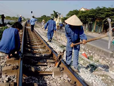 Khoanh tay chờ Tư vấn ngoại cùng tư duy “Lộ trình - ĐS đồ cổ 1 mét tầm nhìn 2050” của Cục ĐSVN - Tổng Công ty ĐSCN... thì 500 năm nữa Việt Nam vẫn chưa có đường sắt hiện đại.