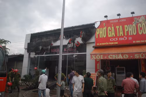 Rất may vụ cháy không gây thiệt hại về người.