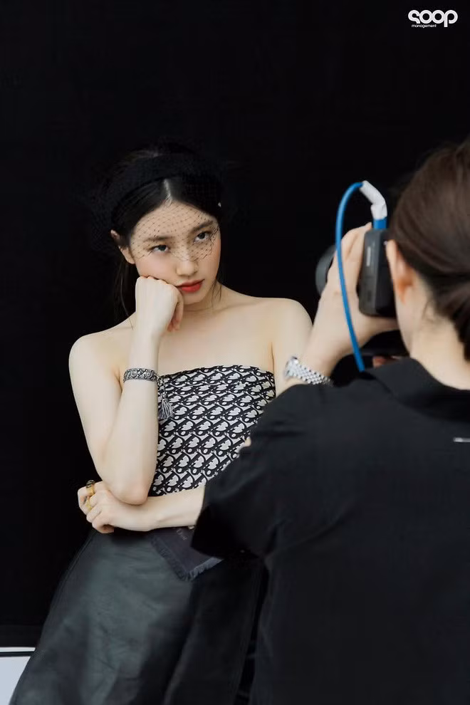 Loat my nhan xu Han dua nhau do dang voi mot 