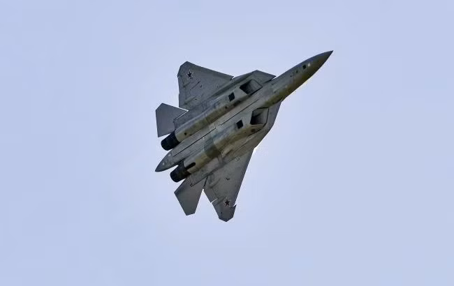 Loi the bat ngo cua Su-57 khien tiem kich F-16 “dung hinh”