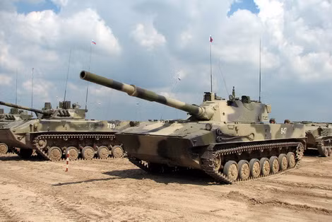 2S25 Sprut-SD diễn tập cùng với BMD-4.