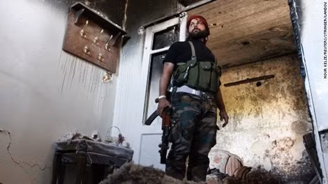 Chiến binh Quân đội Tự do Syria ở Aleppo.