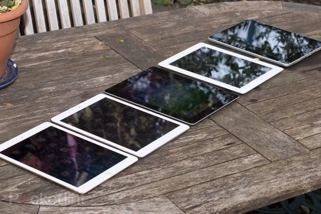 Trong năm 2014, doanh số dòng sản phẩm iPad của Apple đang có dấu hiệu đi xuống. Theo lý giải từ phía hãng, người dùng các mẫu iPad đời cũ không có xu hướng nâng cấp sản phẩm 2 năm/lần giống như iPhone. Do đó, sức mua của sản phẩm này không cao.