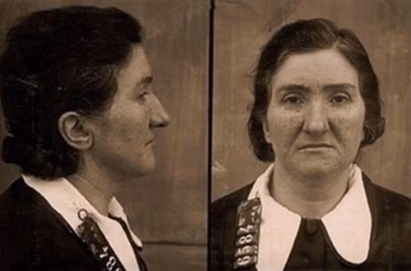 Sát nhân giết người hàng loạt Leonarda Cianciulli (Italy) "nổi tiếng" với việc giết hại nạn nhân, sau đó làm bánh ngọt và mời mọi người ăn.