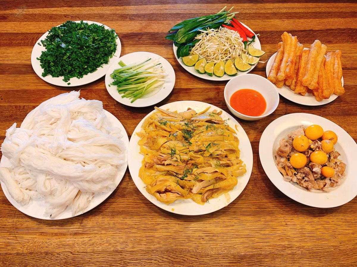 Bí quyết nấu món phở gà tuyệt hảo với hạt mùi - Hình 8 Bi quyet nau mon pho ga tuyet hao voi hat mui-Hinh-8