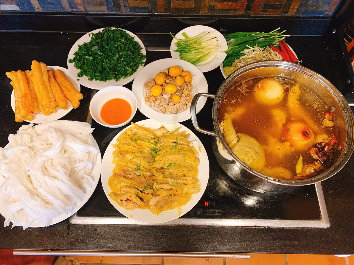 Bí quyết nấu món phở gà tuyệt hảo với hạt mùi - Hình 6 Bi quyet nau mon pho ga tuyet hao voi hat mui-Hinh-6