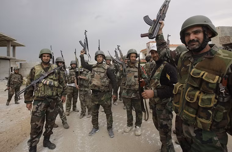 Bên cạnh đó, Quân đội chính phủ Syria cũng có thể là một giải pháp quan trọng trong cuộc chiến chống IS của Mỹ, mặc dù nước này luôn từ chối mọi sự hợp tác với chính quyền của Tổng thống Al-Assad.