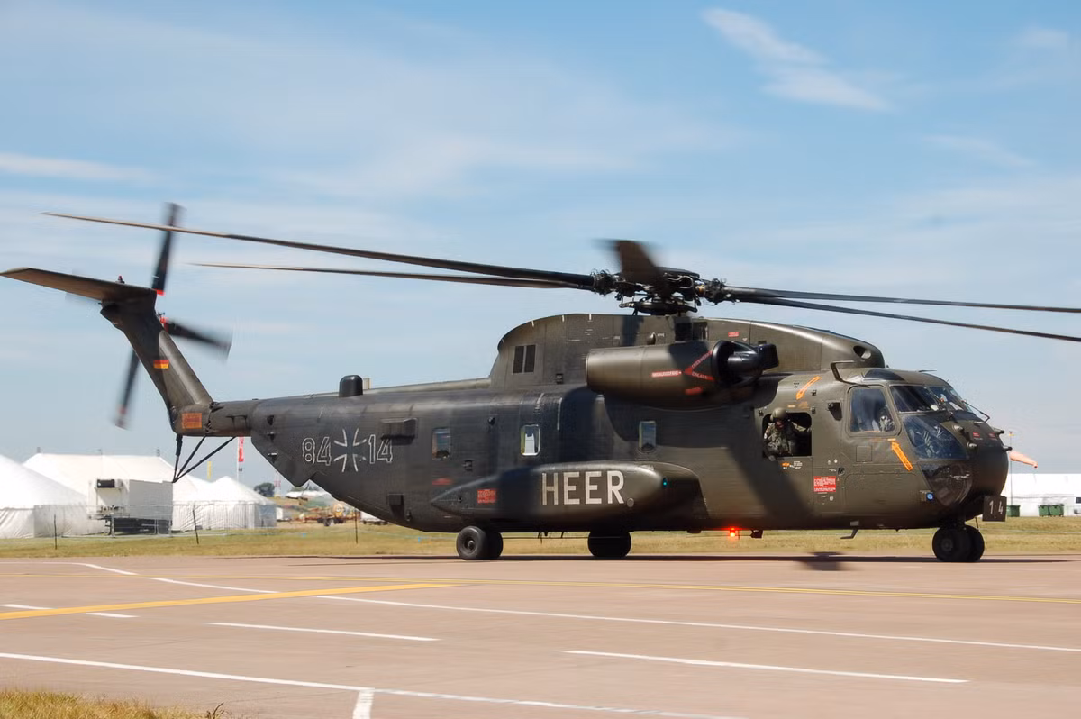 Trực thăng vận tải hạng nặng CH-53 của Không quân Đức.