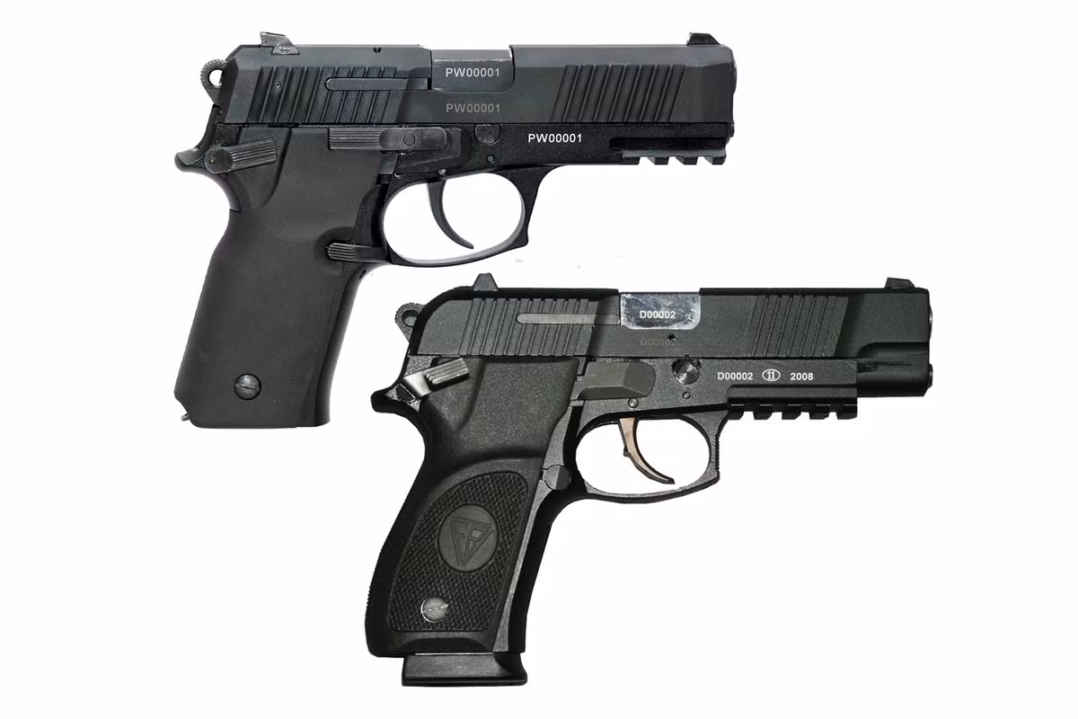 Súng lục bán tự động PR-15.