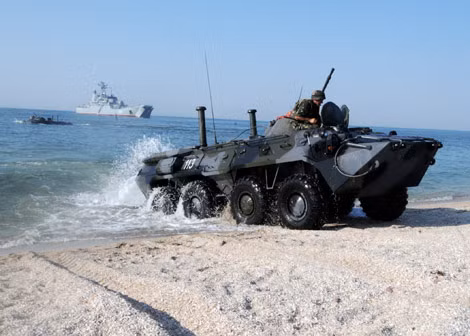 BTR-80 của lính thủy đánh bộ Ukraine.