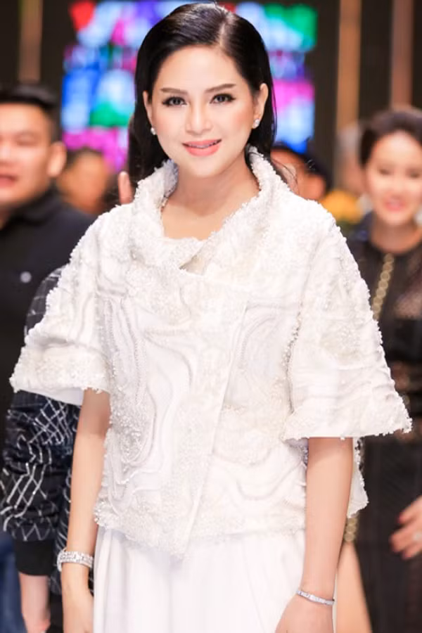 Thuy Tien 