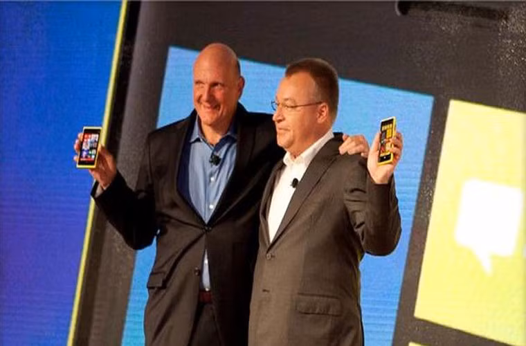 Bộ phận sản xuất điện thoại của Nokia có tên mới: Microsoft Mobile Oy. Trong một bức thư gửi tới những nhà cung cấp phụ kiện cho Nokia, Microsoft đã quyết định đổi tên bộ phận sản xuất điện thoại của Nokia Nokia Oyj thành Microsoft Mobile Oy.