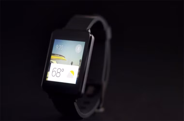 Mua LG G Watch với giá dưới 300 USD trước tháng 7 tại Anh. Thông tin này được trang mạng Pocket-lint đưa ra. Đây là chiếc đồng hồ thông minh đầu tiên trên thế giới chạy hệ điều hành Android Wear, không có các nút vật lý điều khiển phần cứng, dây đeo có thể thay đổi được.