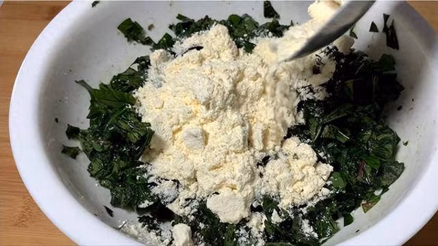 Loại rau chứa vitamin gấp 8 lần táo, làm món nguội cực ngon - Hình 7 Loai rau chua vitamin gap 8 lan tao, lam mon nguoi cuc ngon-Hinh-7