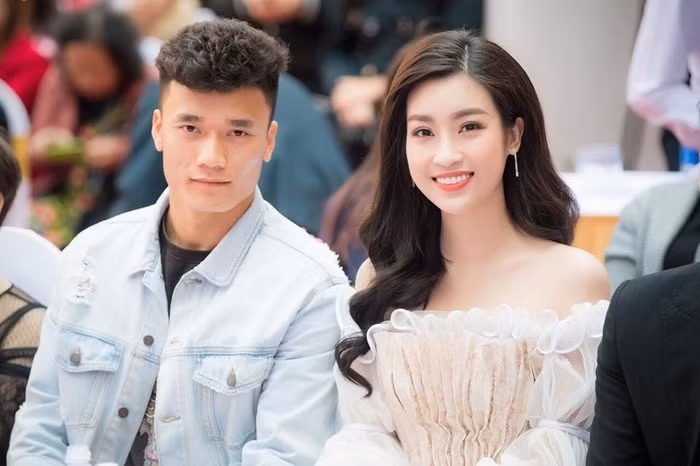 Trước con trai bầu Hiển, Đỗ Mỹ Linh vướng tin đồn hẹn hò ai? Truoc con trai bau Hien, Do My Linh vuong tin don hen ho ai?