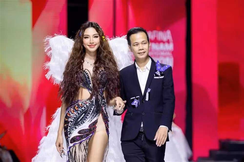 Thuy Tien bi dao anh lam nen cho Le Hang: Thoi the da khac-Hinh-7