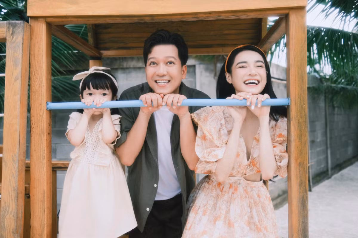 Vợ danh hài Việt: Người đứng tên tài sản, người được chồng bênh vực Vo danh hai Viet: Nguoi dung ten tai san, nguoi duoc chong benh vuc