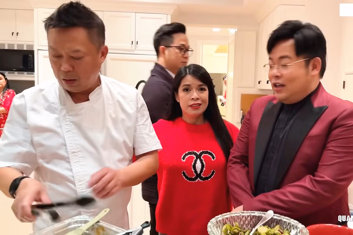Li xi 8888 do cho Quang Le, ca si Bich Tuyen giau co nao?