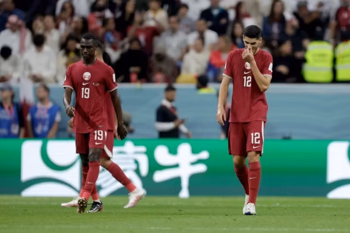 Nhan dinh Qatar vs Senegal: Chu nha de bi loai