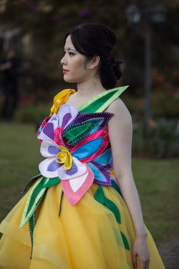 Nam Em và những lần "tạo nét" khi đi catwalk trên sàn diễn - Hình 10 Nam Em va nhung lan