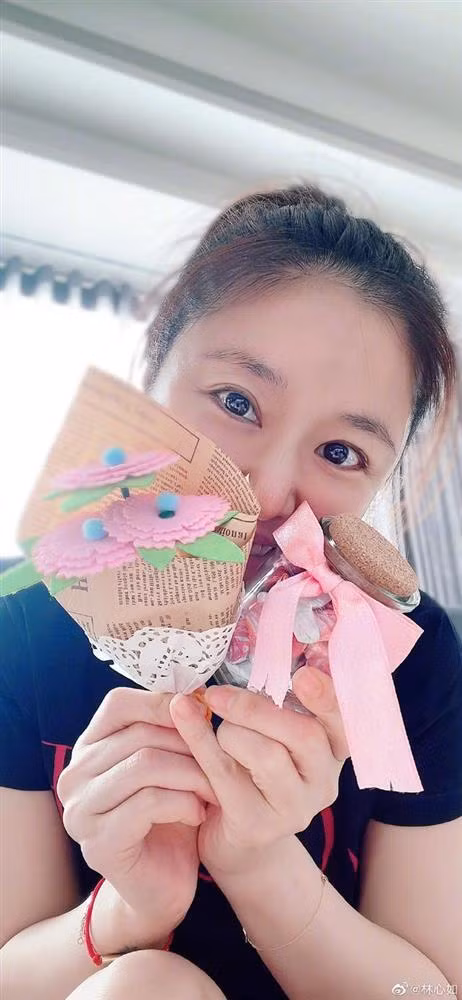 Body Lâm Tâm Như mảnh mai dù U50, hội chị em nên học hỏi - Hình 5 Body Lam Tam Nhu manh mai du U50, hoi chi em nen hoc hoi-Hinh-5