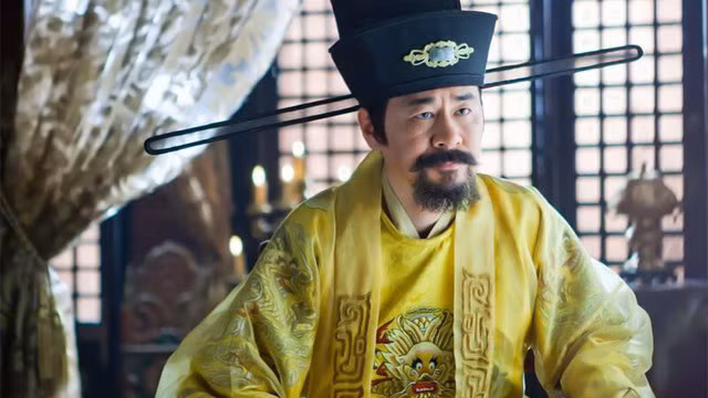 Hoang de Trung Hoa nao mot dem thi tam 30 my nu?