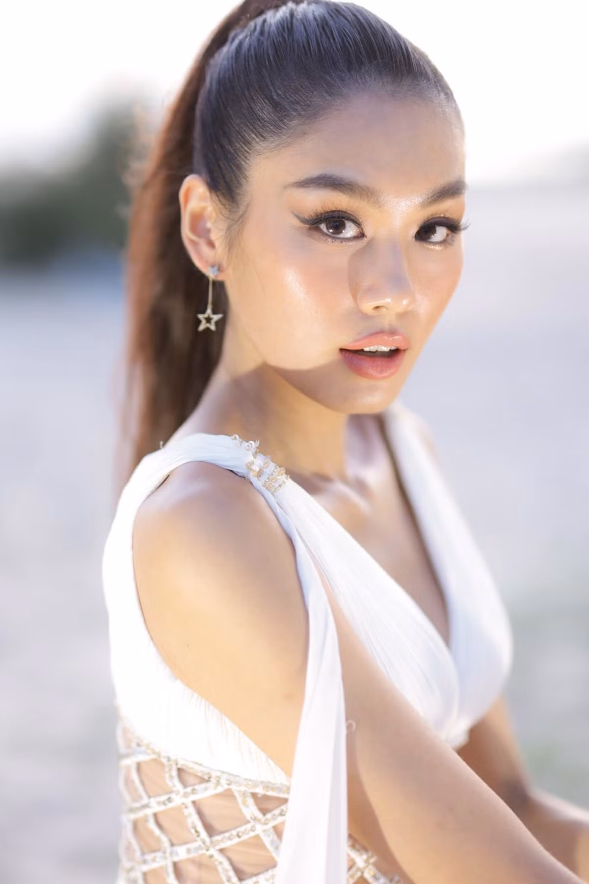 A hau Thao Nhi Le, Thuy Tien: Nguoi la rich kid, nguoi tung nang 90 kg-Hinh-7