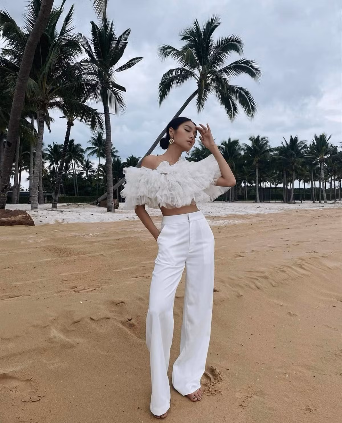A hau Thao Nhi Le, Thuy Tien: Nguoi la rich kid, nguoi tung nang 90 kg-Hinh-5