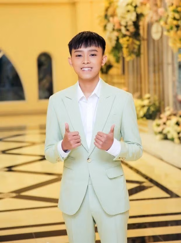 Ho Van Cuong tiet kiem nhat showbiz du cat-xe 200 trieu/show?-Hinh-7