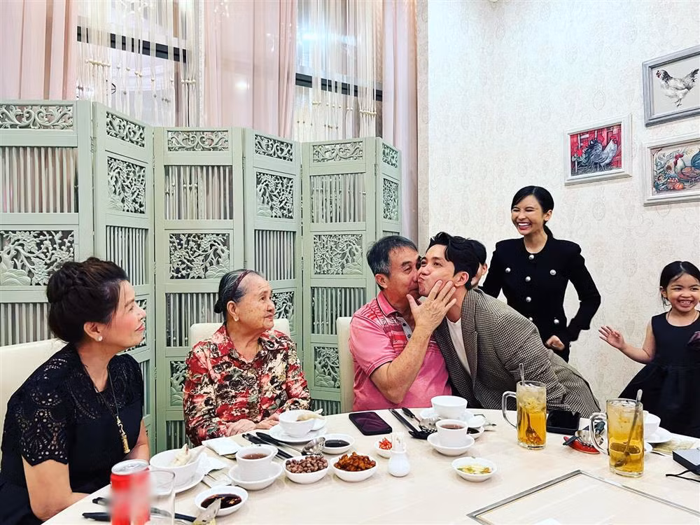 Tung o nha dot nat, co ngoi hien tai Minh Nhua co gi?-Hinh-2